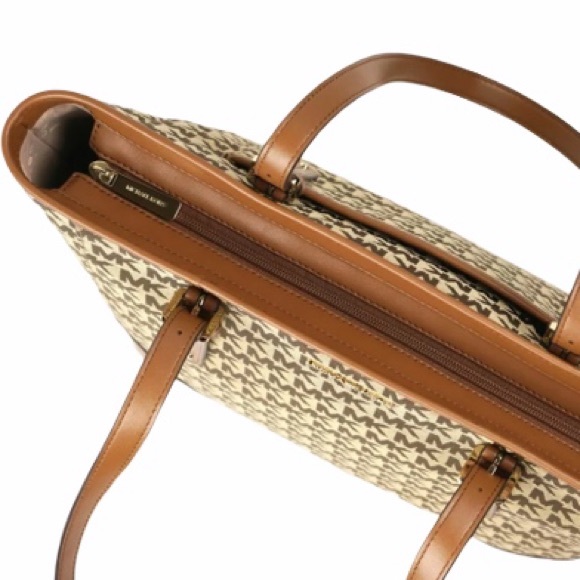 Gaby’sBags 👜💕NWT Michael Kors Large Tote Brown - Picture 4 of 7